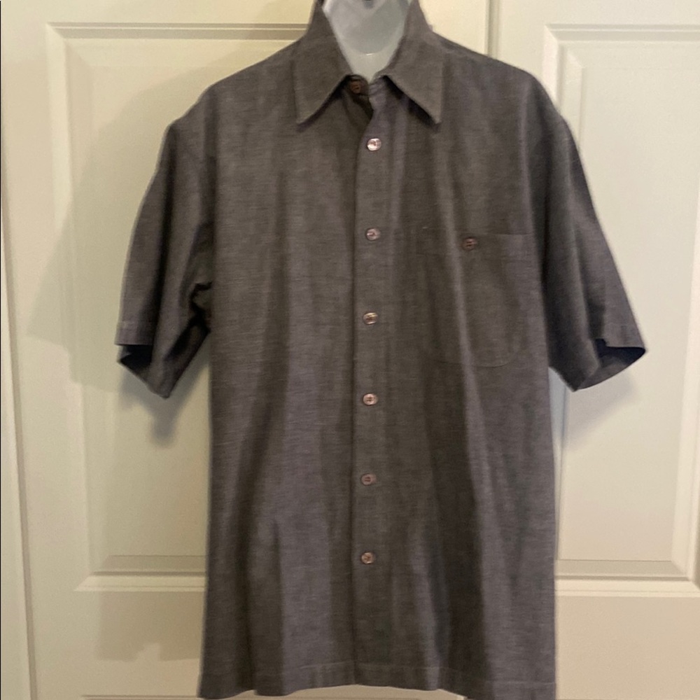 Casual Button Down Chambray Shirt with Short Sleeves